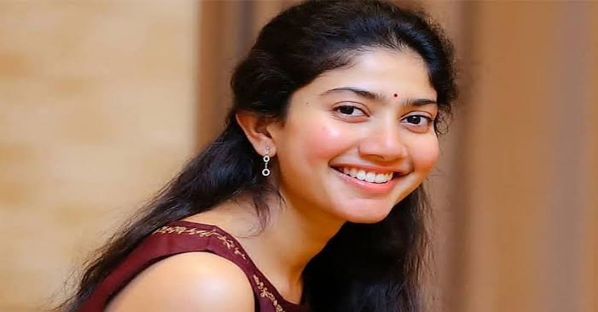 natural-beauty-sai-pallavi-opposite-star-hero-in-100-crore-budget-movie