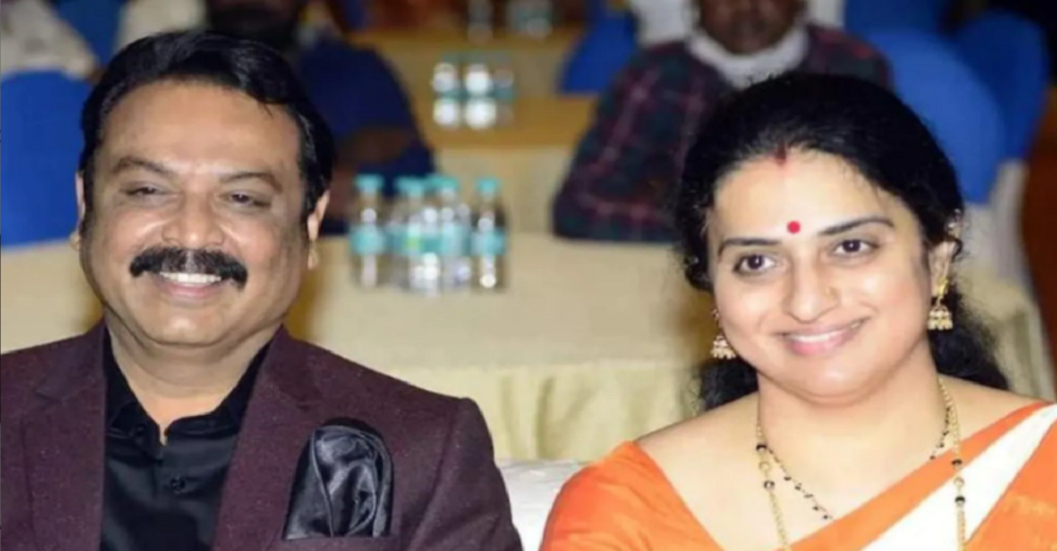 naresh-pavitra-lokesh-snapped-together-again