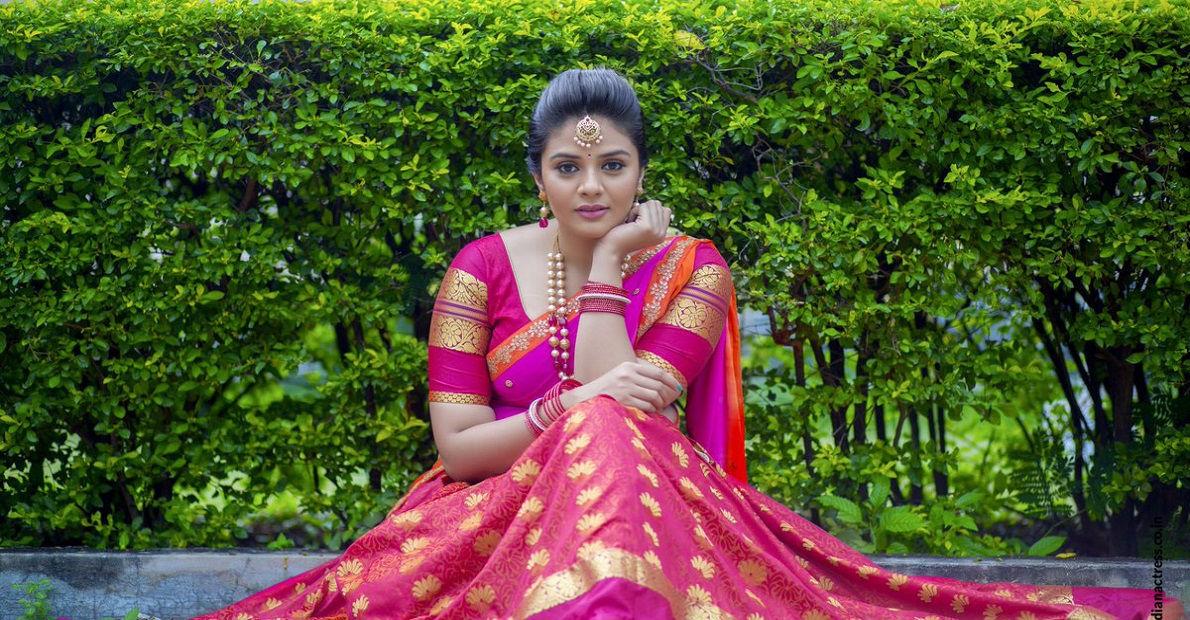 sreemukhi-loved-a-guy-so-much-thats-why-not-marrying