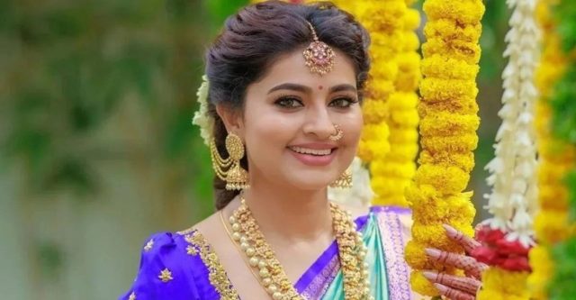 director-who-slapped-actress-sneha-for-not-loving-him