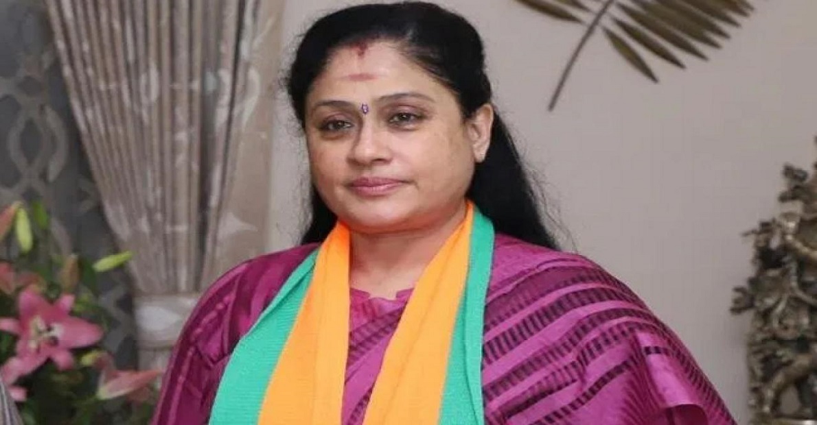 ntr-apologies-to-vijaya-shanthi-for-doing-like-that