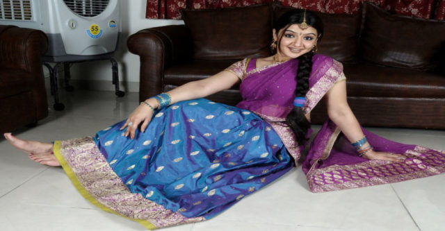 that-producer-revealed-that-aarthi-agarwal-was-tortured-by-her-father