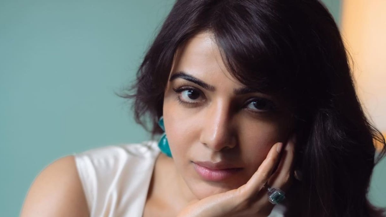 samantha-is-coming-back-from-america-to-hyderabad-suddenly