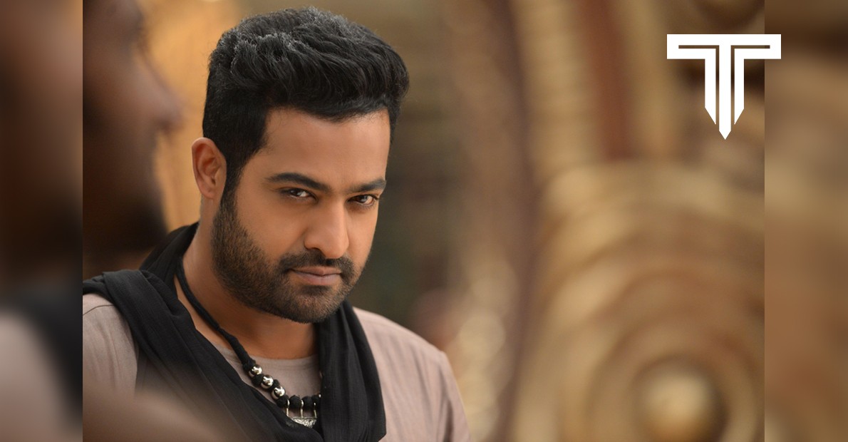 is-the-reason-why-ntr-gave-up-on-that-blockbuster-hit-was-because-the-director-grabbed-the-heros-legs