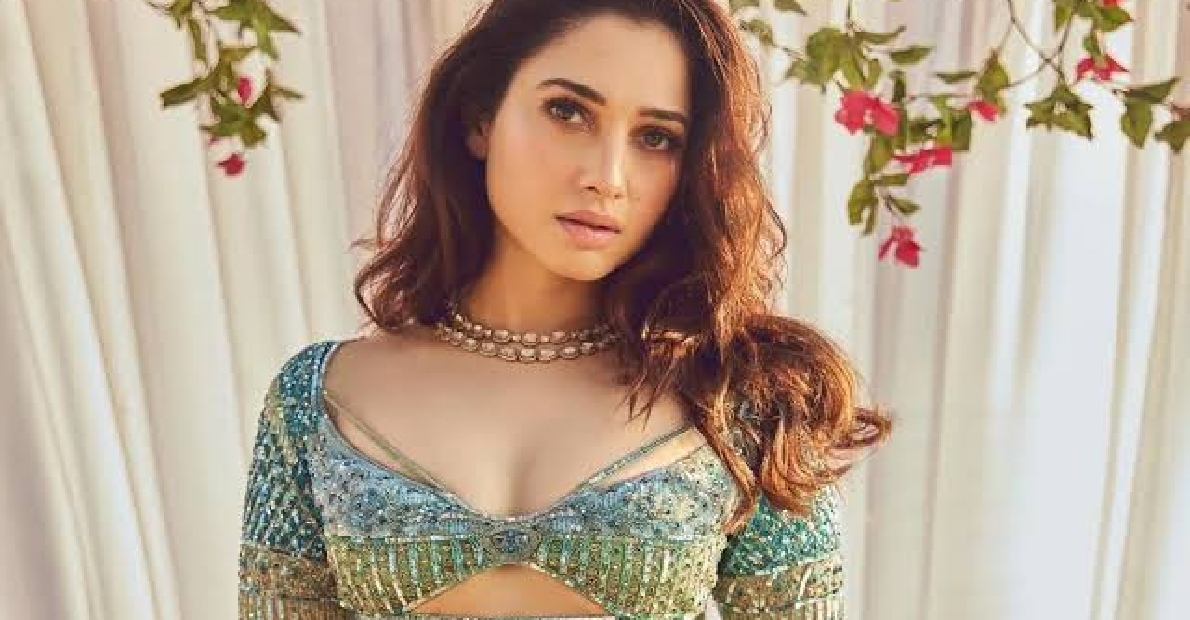 tamannaah-who-has-agreed-to-act-in-the-biopic-of-that-star-heroine-is-also-doing-such-things